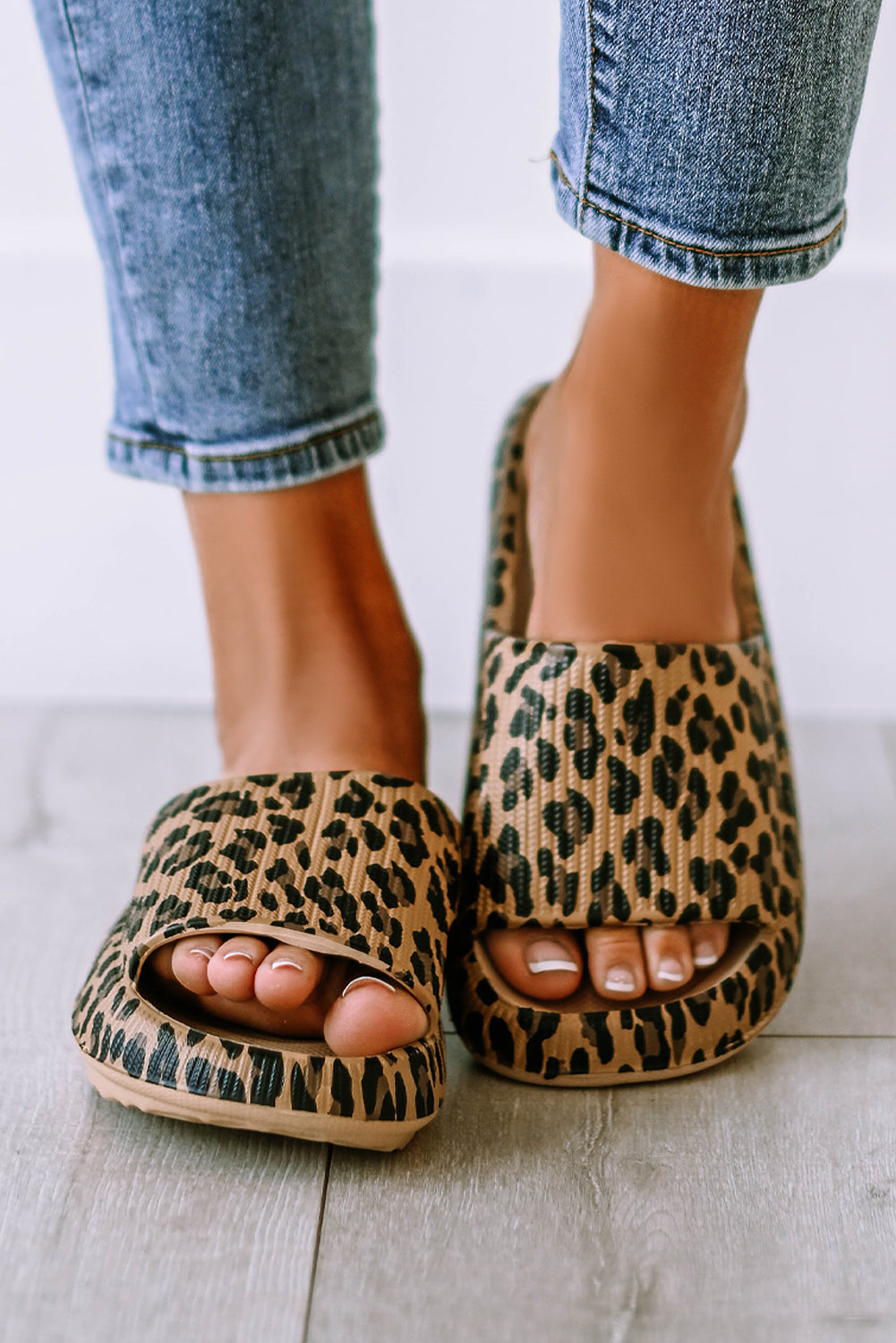 Leopard Cloud Slides Thick Flat Slides Shoes