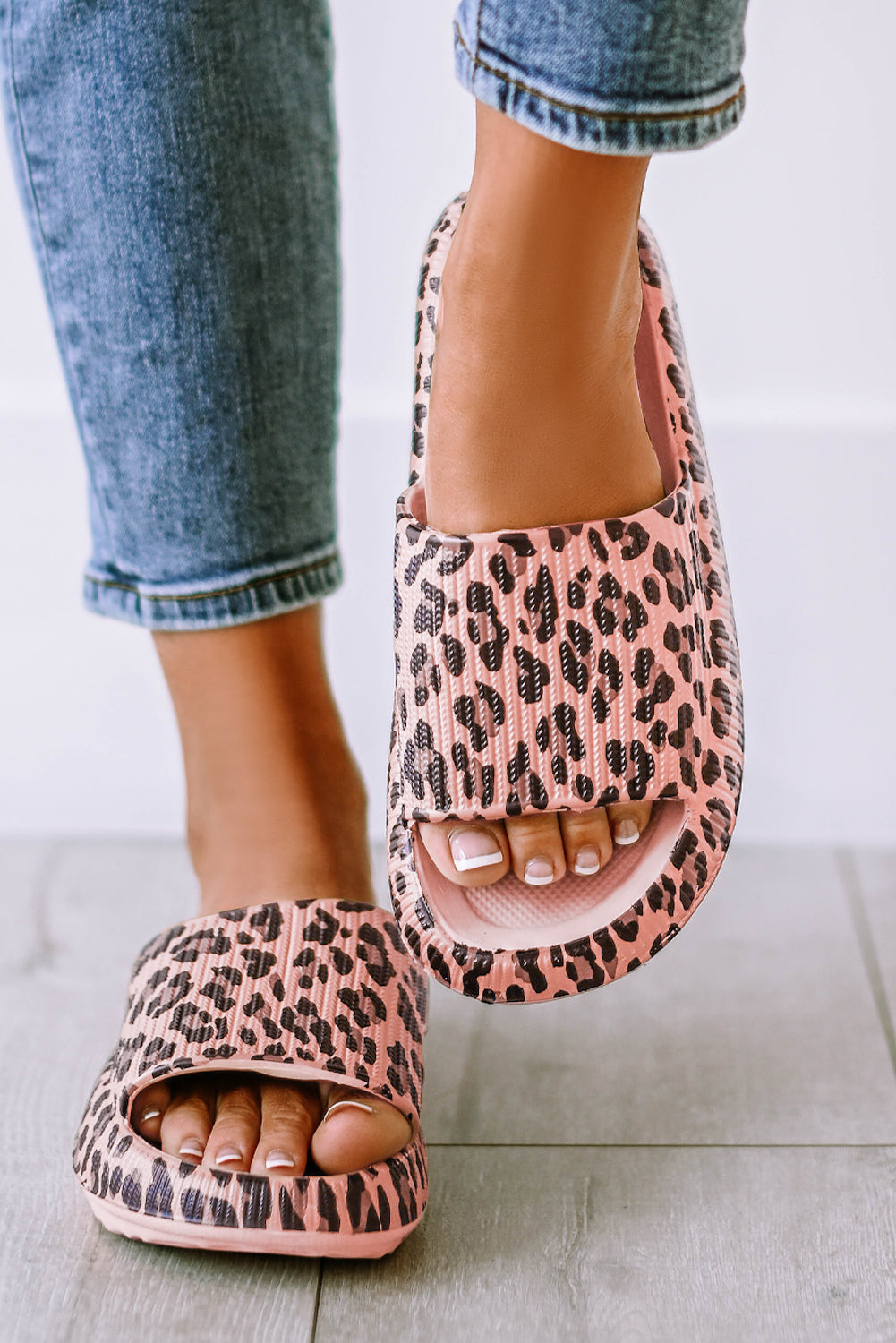 Leopard Cloud Slides Thick Flat Slides Shoes